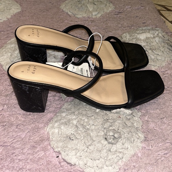 Black Sandal Heels - Picture 3 of 5